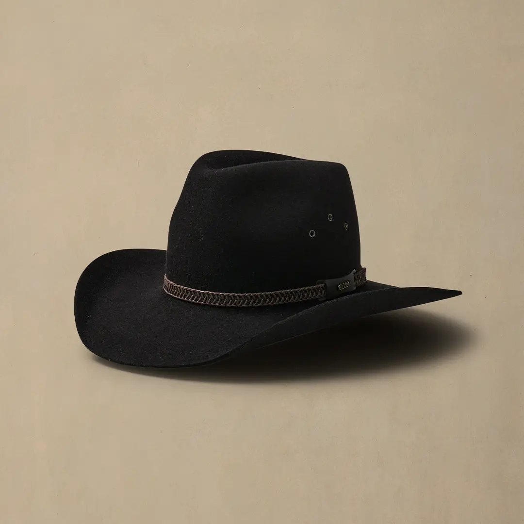 Golden Spur Black 1