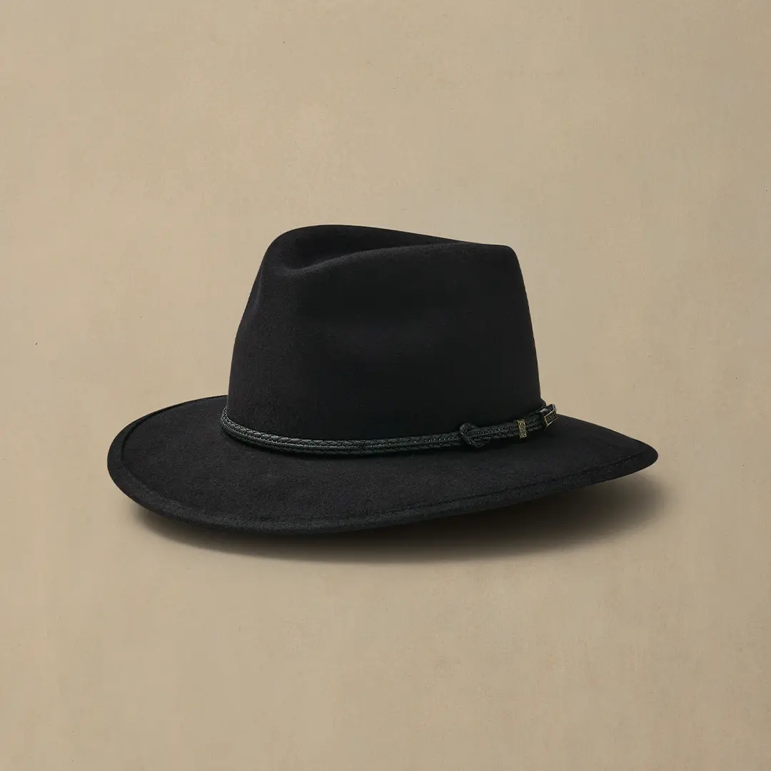 Traveller Black 1