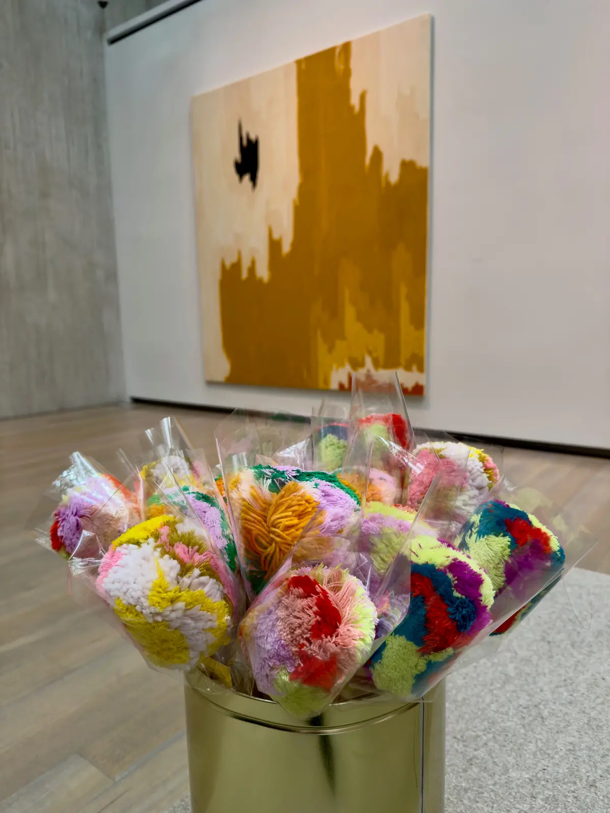 Marble Pom Flowers 1