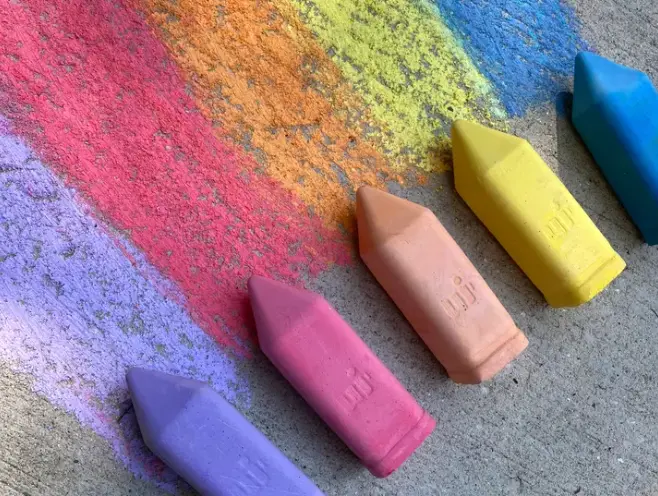 Chunky Sidewalk Chalk 1