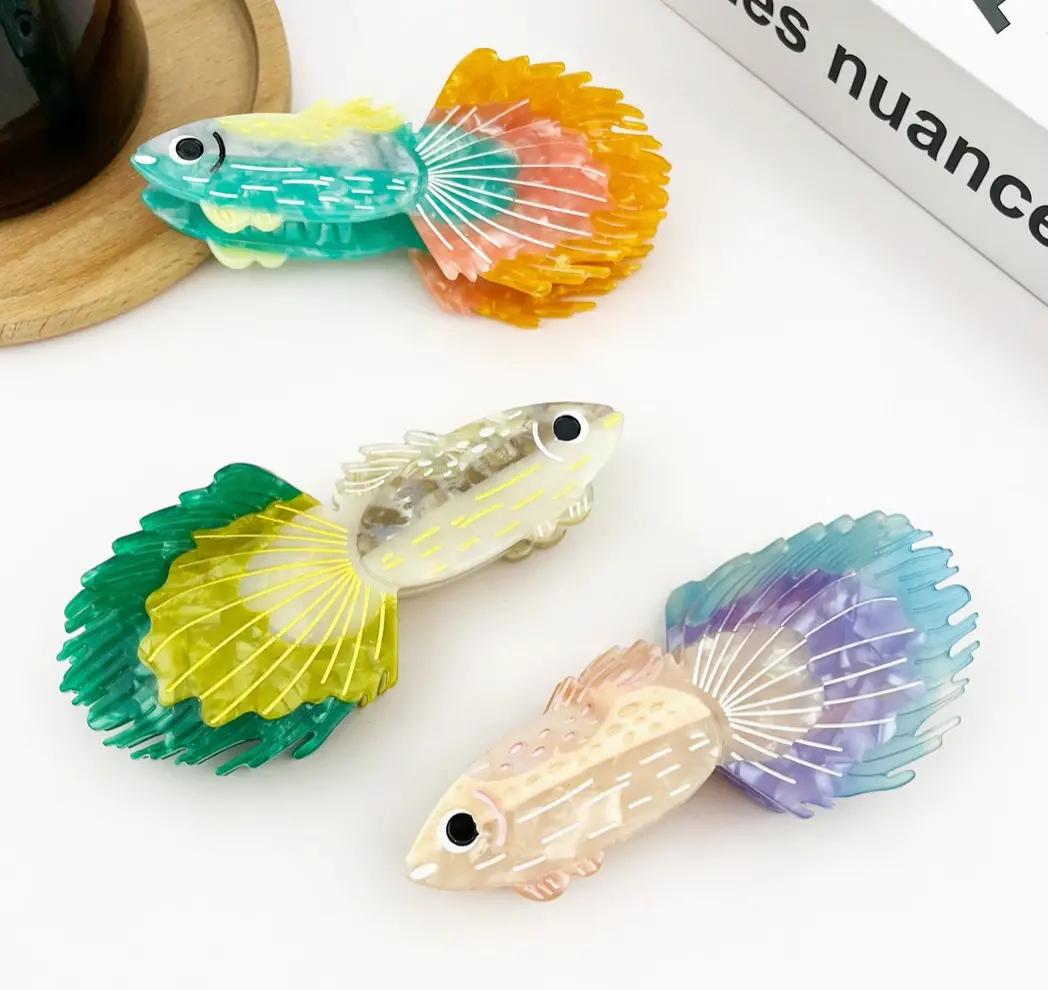 Guppy Hair Clip 1