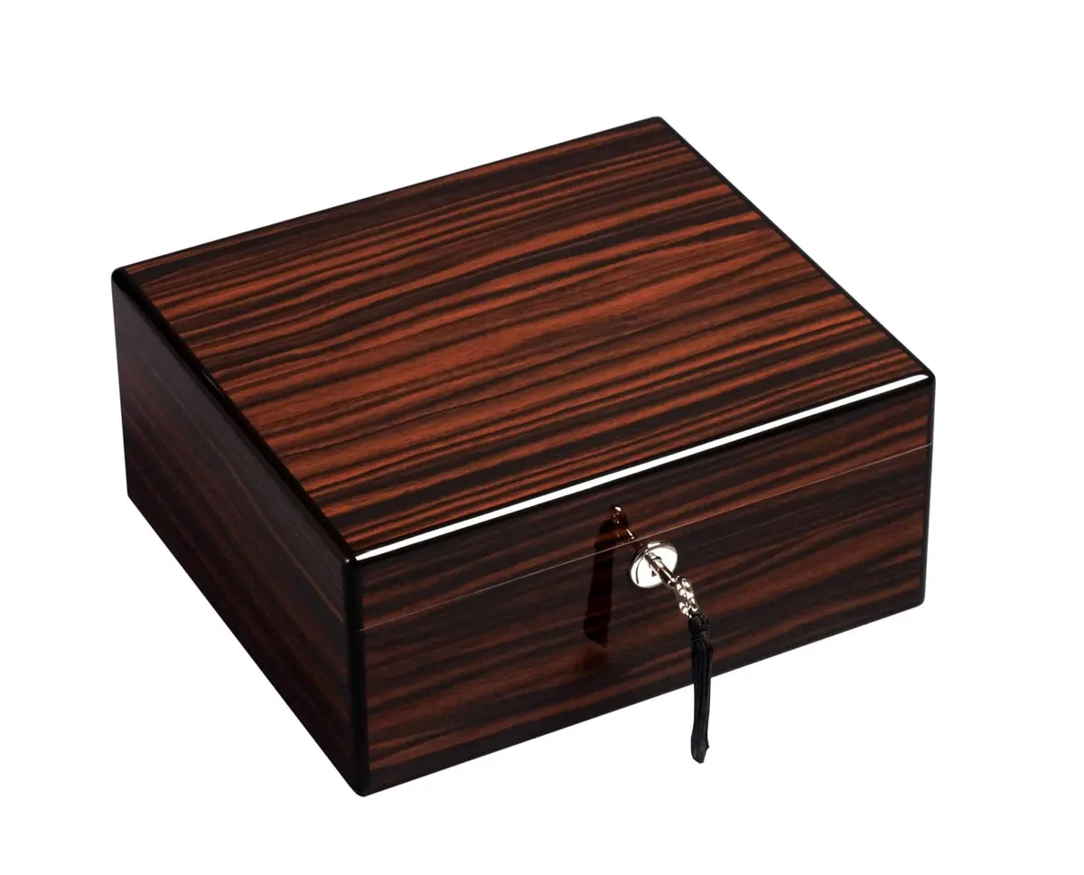 Diamond Crown Alexander Humidor 40 Count 1