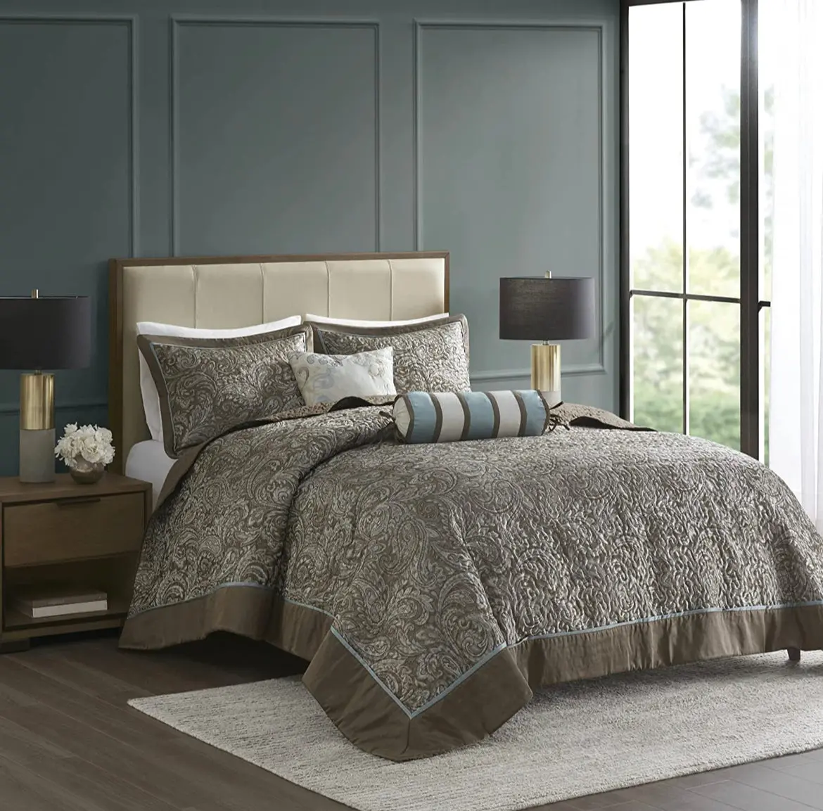 Queen Size Bed Set 1