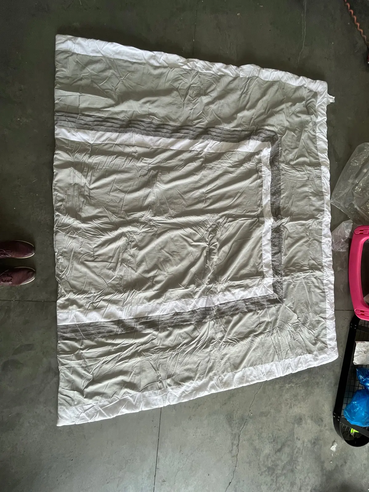 Grey And White King Bed Set 1