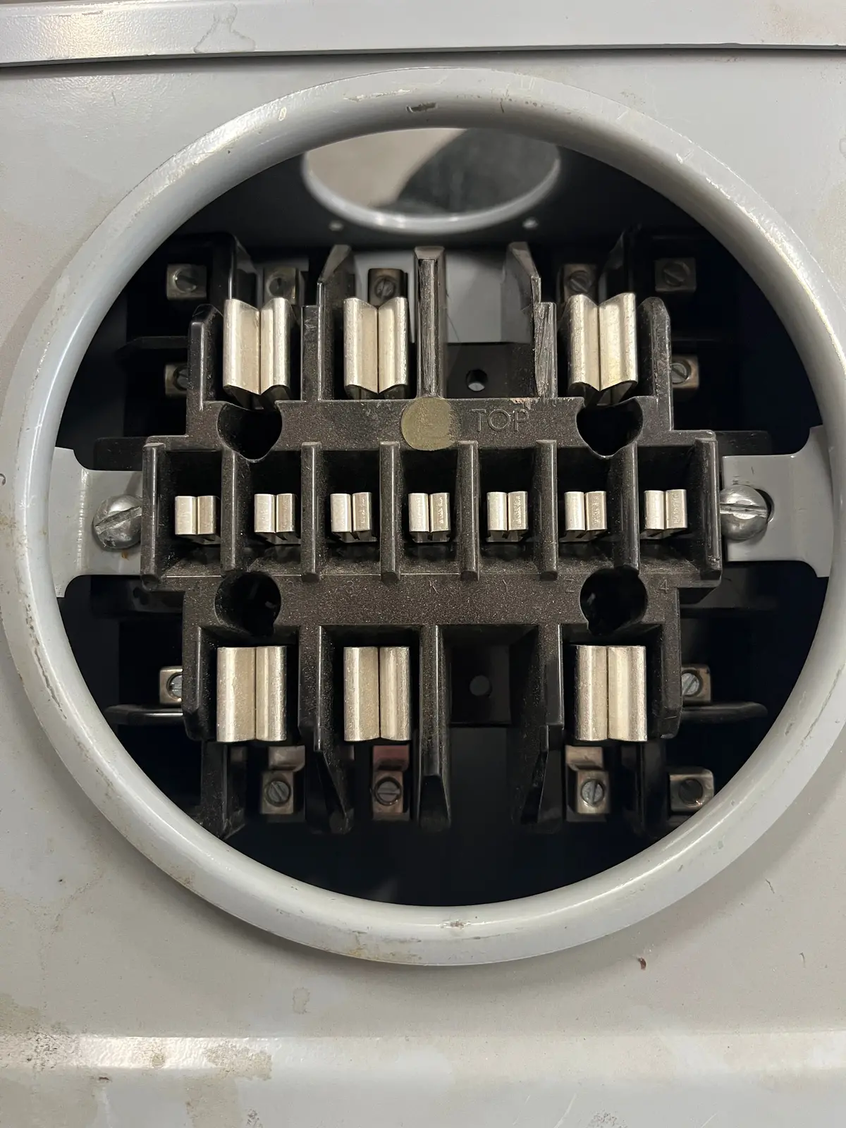100 Amp Breaker 1