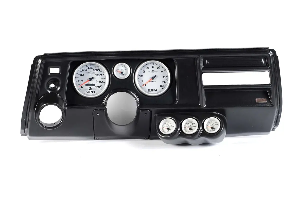 Classic Thunder Road Dash Panel – Custom Instrument Cluster With Autometer Gauges 1
